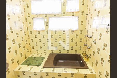 Casa à venda com 250m², 4 quartos e 3 vagas Casa à venda com 250m², 4 quartos e 3 vagasBanheiro 1