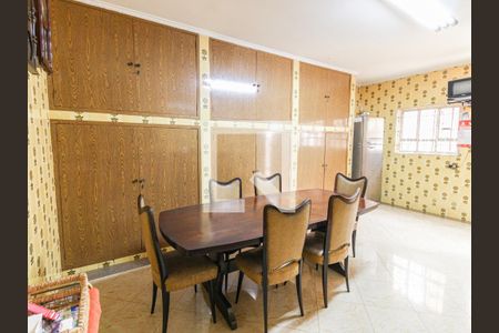 Casa à venda com 250m², 4 quartos e 3 vagas Casa à venda com 250m², 4 quartos e 3 vagasCozinha