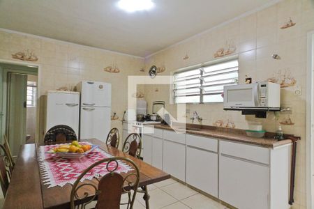 Casa à venda com 240m², 5 quartos e 4 vagasCozinha