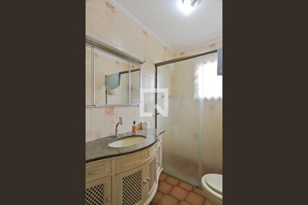 Casa à venda com 240m², 5 quartos e 4 vagasBanheiro