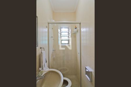 Casa à venda com 240m², 5 quartos e 4 vagasBanheiro de Serviço