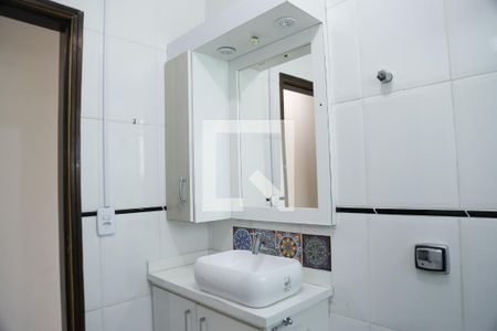 Casa para alugar com 120m², 3 quartos e 2 vagasBanheiro