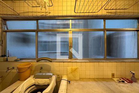 Apartamento à venda com 257m², 4 quartos e 2 vagas Apartamento à venda com 257m², 4 quartos e 2 vagasÁrea de Serviço