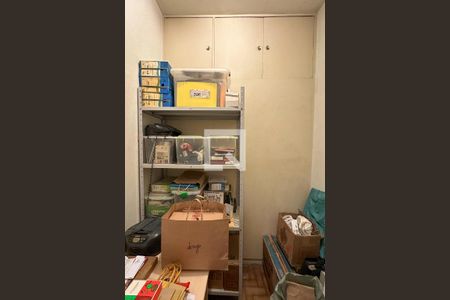 Apartamento à venda com 257m², 4 quartos e 2 vagas Apartamento à venda com 257m², 4 quartos e 2 vagasQuarto de Serviço 01