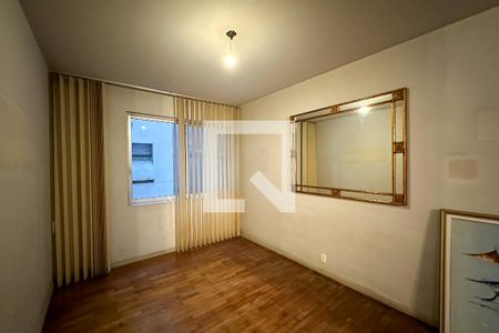 Apartamento à venda com 257m², 4 quartos e 2 vagas Apartamento à venda com 257m², 4 quartos e 2 vagasSala de Jantar