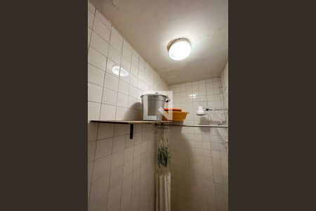 Apartamento à venda com 257m², 4 quartos e 2 vagas Apartamento à venda com 257m², 4 quartos e 2 vagasBanheiro de Serviço