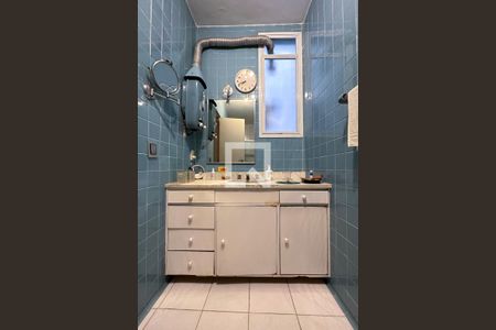 Apartamento à venda com 257m², 4 quartos e 2 vagas Apartamento à venda com 257m², 4 quartos e 2 vagasBanheiro Social