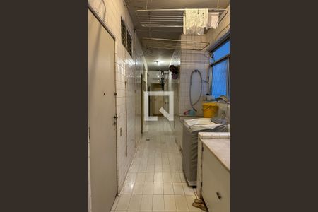 Apartamento à venda com 257m², 4 quartos e 2 vagas Apartamento à venda com 257m², 4 quartos e 2 vagasÁrea de Serviço