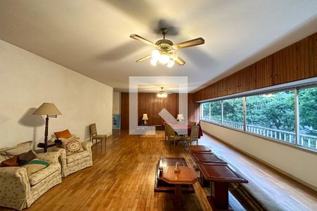 Apartamento à venda com 257m², 4 quartos e 2 vagas Apartamento à venda com 257m², 4 quartos e 2 vagasSala