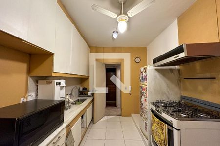 Apartamento à venda com 257m², 4 quartos e 2 vagas Apartamento à venda com 257m², 4 quartos e 2 vagasCozinha