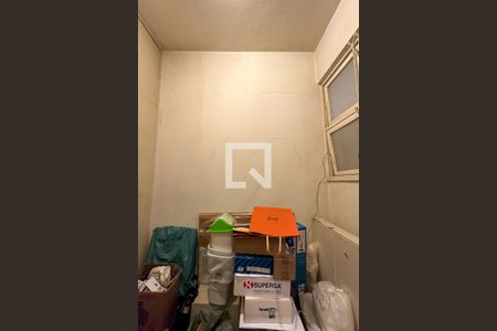 Apartamento à venda com 257m², 4 quartos e 2 vagas Apartamento à venda com 257m², 4 quartos e 2 vagasQuarto de Serviço 01