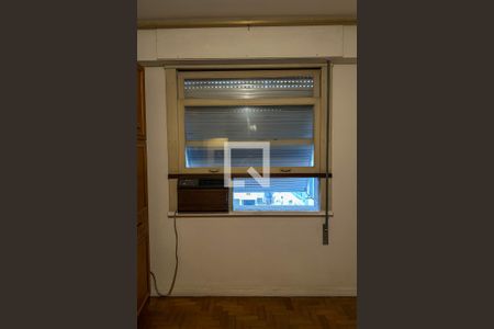 Apartamento à venda com 257m², 4 quartos e 2 vagas Apartamento à venda com 257m², 4 quartos e 2 vagasQuarto 02 - Vista