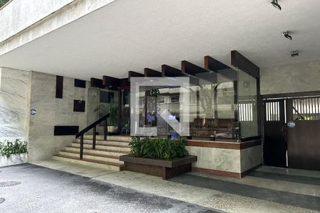 Apartamento à venda com 257m², 4 quartos e 2 vagas Apartamento à venda com 257m², 4 quartos e 2 vagasFachada