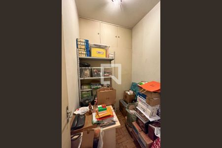 Apartamento à venda com 257m², 4 quartos e 2 vagas Apartamento à venda com 257m², 4 quartos e 2 vagasQuarto de Serviço 01