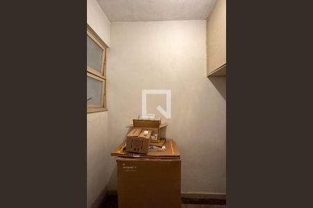 Apartamento à venda com 257m², 4 quartos e 2 vagas Apartamento à venda com 257m², 4 quartos e 2 vagasQuarto de Serviço 02