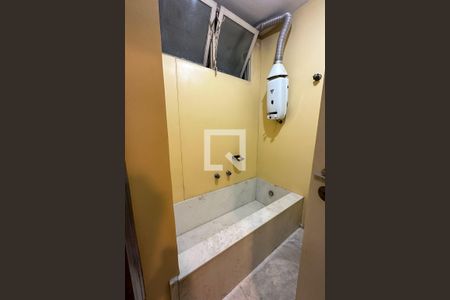 Apartamento à venda com 257m², 4 quartos e 2 vagas Apartamento à venda com 257m², 4 quartos e 2 vagasBanheiro Suíte Canadense