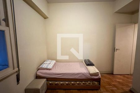 Apartamento à venda com 257m², 4 quartos e 2 vagas Apartamento à venda com 257m², 4 quartos e 2 vagasQuarto 04