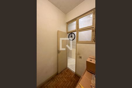 Apartamento à venda com 257m², 4 quartos e 2 vagas Apartamento à venda com 257m², 4 quartos e 2 vagasQuarto de Serviço 02