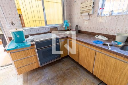 Casa à venda com 150m², 3 quartos e 2 vagasCozinha - Armários