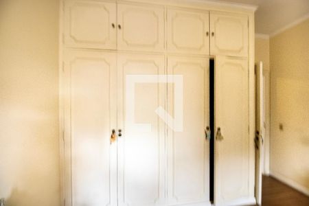 Quarto 1 - detalhe armário  de casa à venda com 5 quartos, 380m² em Planalto Paulista, São Paulo