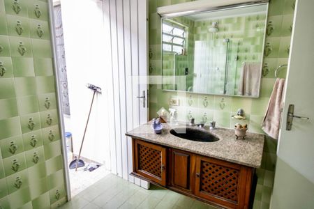 Banheiro 1- detalhe armário de casa à venda com 5 quartos, 380m² em Planalto Paulista, São Paulo