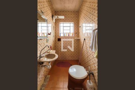 Casa à venda com 156m², 3 quartos e 2 vagas Casa à venda com 156m², 3 quartos e 2 vagasBanheiro da Suíte