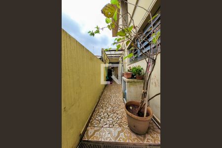 Casa à venda com 156m², 3 quartos e 2 vagas Casa à venda com 156m², 3 quartos e 2 vagasCorredor