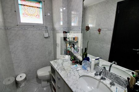 Apartamento à venda com 224m², 5 quartos e 2 vagasBanheiro da Suíte 3