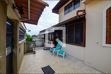 Casa à venda com 150m², 2 quartos e 3 vagas Casa à venda com 150m², 2 quartos e 3 vagasEntrada