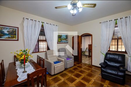Sala de casa à venda com 2 quartos, 150m² em Itaipu, Niterói