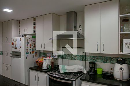 Casa à venda com 364m², 4 quartos e 4 vagascozinha