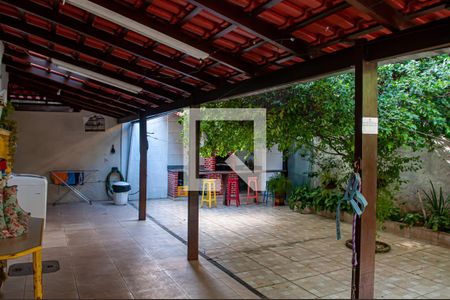 Casa à venda com 364m², 4 quartos e 4 vagasquintal