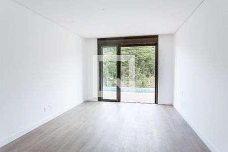 Casa de condomínio à venda com 329m², 4 quartos e 4 vagasSuíte 4