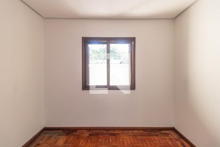 Quarto 2 de casa à venda com 3 quartos, 180m² em Cavalhada, Porto Alegre