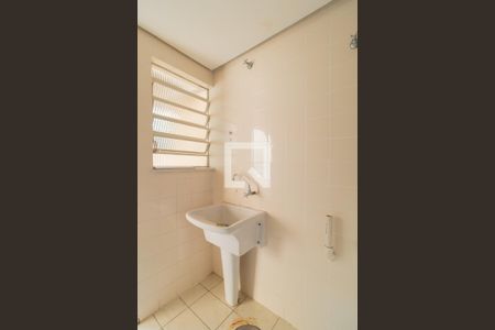 Casa à venda com 180m², 3 quartos e 5 vagas Casa à venda com 180m², 3 quartos e 5 vagasCozinha e Área de Serviço