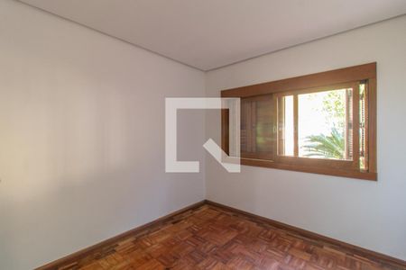 Quarto 1 de casa à venda com 3 quartos, 180m² em Cavalhada, Porto Alegre