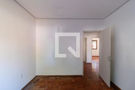 Quarto 2 de casa à venda com 3 quartos, 180m² em Cavalhada, Porto Alegre