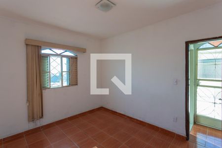 Casa à venda com 359m², 5 quartos e 3 vagas Casa à venda com 359m², 5 quartos e 3 vagasQuarto 5