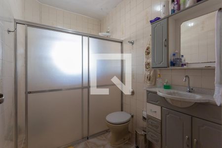 Casa à venda com 359m², 5 quartos e 3 vagas Casa à venda com 359m², 5 quartos e 3 vagasBanheiro 1