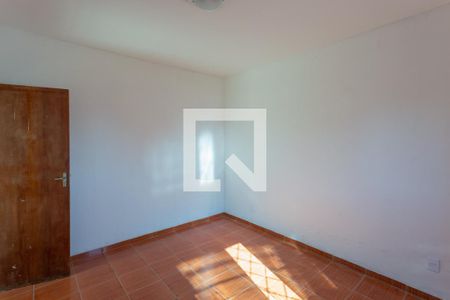 Casa à venda com 359m², 5 quartos e 3 vagas Casa à venda com 359m², 5 quartos e 3 vagasQuarto 5