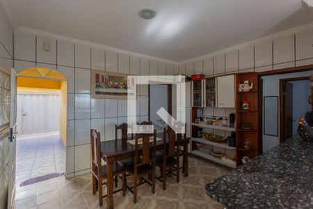 Casa à venda com 359m², 5 quartos e 3 vagas Casa à venda com 359m², 5 quartos e 3 vagasCopa