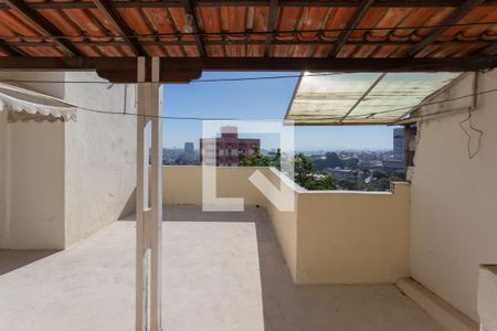 Casa à venda com 359m², 5 quartos e 3 vagas Casa à venda com 359m², 5 quartos e 3 vagasÁrea de Serviço