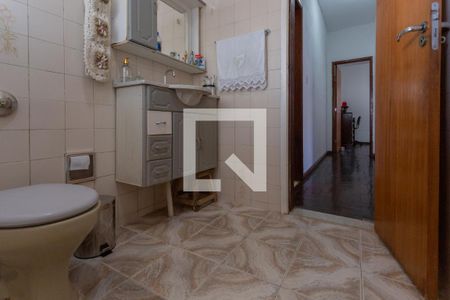 Casa à venda com 359m², 5 quartos e 3 vagas Casa à venda com 359m², 5 quartos e 3 vagasBanheiro 1