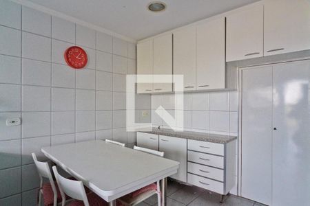 Casa à venda com 190m², 4 quartos e 4 vagasCozinha