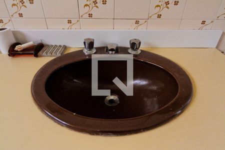 Casa à venda com 190m², 4 quartos e 4 vagasBanheiro 1