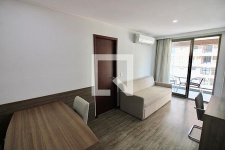 Sala de apartamento à venda com 2 quartos, 69m² em Camorim, Rio de Janeiro