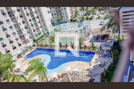 Apartamento à venda com 62m², 2 quartos e 1 vaga Apartamento à venda com 62m², 2 quartos e 1 vagaÁrea comum - Piscina