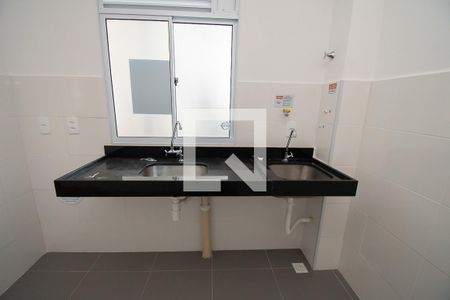 cozinha/lavanderia de apartamento para alugar com 2 quartos, 60m² em Santos Dumont, São Leopoldo