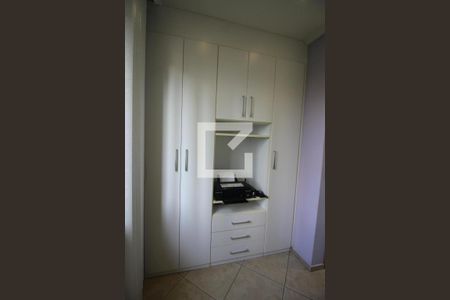 Apartamento à venda com 76m², 2 quartos e 1 vagaQuarto 2