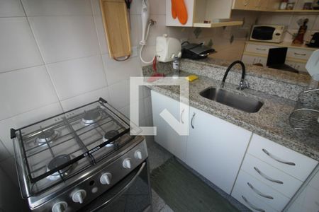 Apartamento à venda com 76m², 2 quartos e 1 vagaCozinha